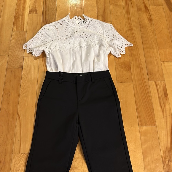 Gorgeous HighNeck White Top - Picture 2 of 7